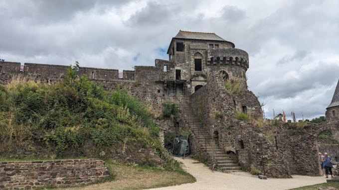 Studio Des Marches De Bretagne Fougères 外观 照片